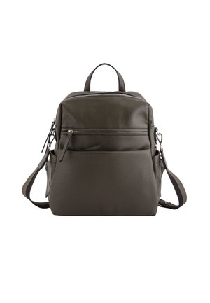 Dunkelgrüner Leder-Rucksack mit strukturiertem Finish, ausgestattet mit zwei Reißverschlussfächern, einem oberen Griff und verstellbaren Trägern.