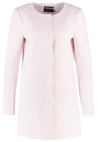 Ljusrosa skräddarsydd jacka med en strukturerad tyg, rund halsringning, långa ärmar och inga synliga knäppningar; har sidofickor.