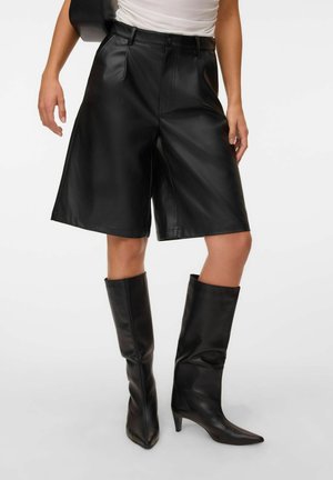 Vero Moda, SHORTS VMCAIA SHORTS - Short - black