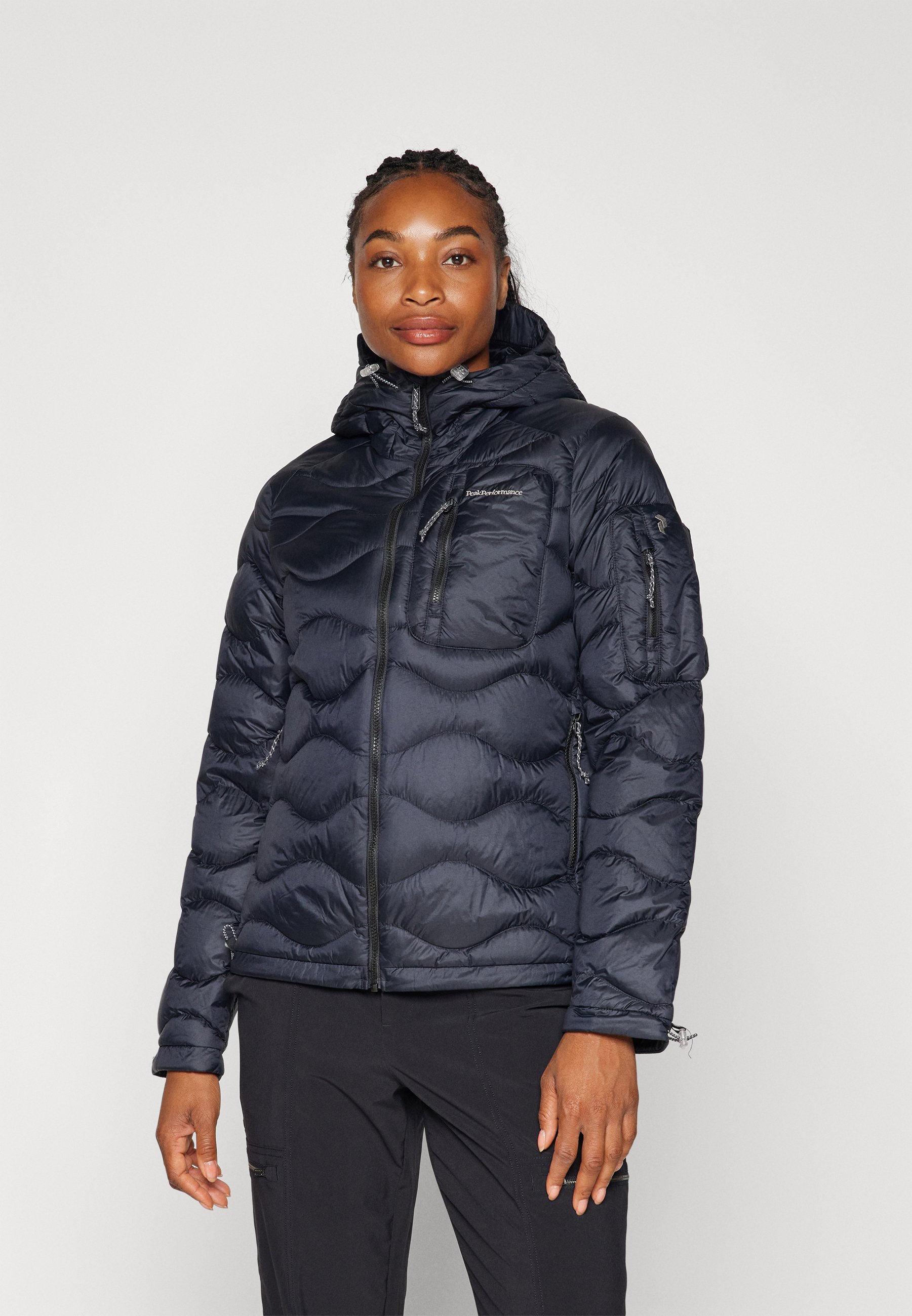 Peak Performance HELIUM UTILITY HOOD JACKET - Down jacket - black 