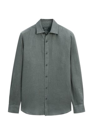 Męska koszula z długim rękawem zapinana na guziki, wykonana z lnianej tkaniny w stonowanym zielono-szarym kolorze, z klasycznym kołnierzykiem i mankietami zapinanymi na guziki.