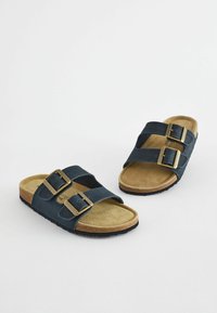 Next REGULAR  - Tagant lahtised kingad - dark blue