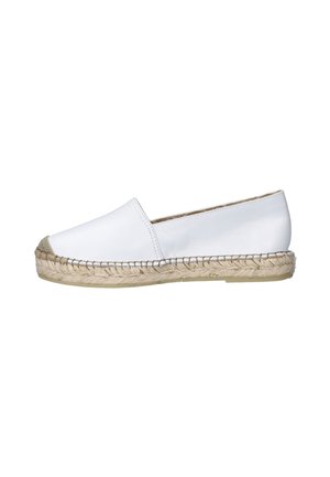Weiße Leder-Slip-on-Espadrille mit geflochtener Jutesohle und Gummiboden, Seitenansicht vor weißem Hintergrund.