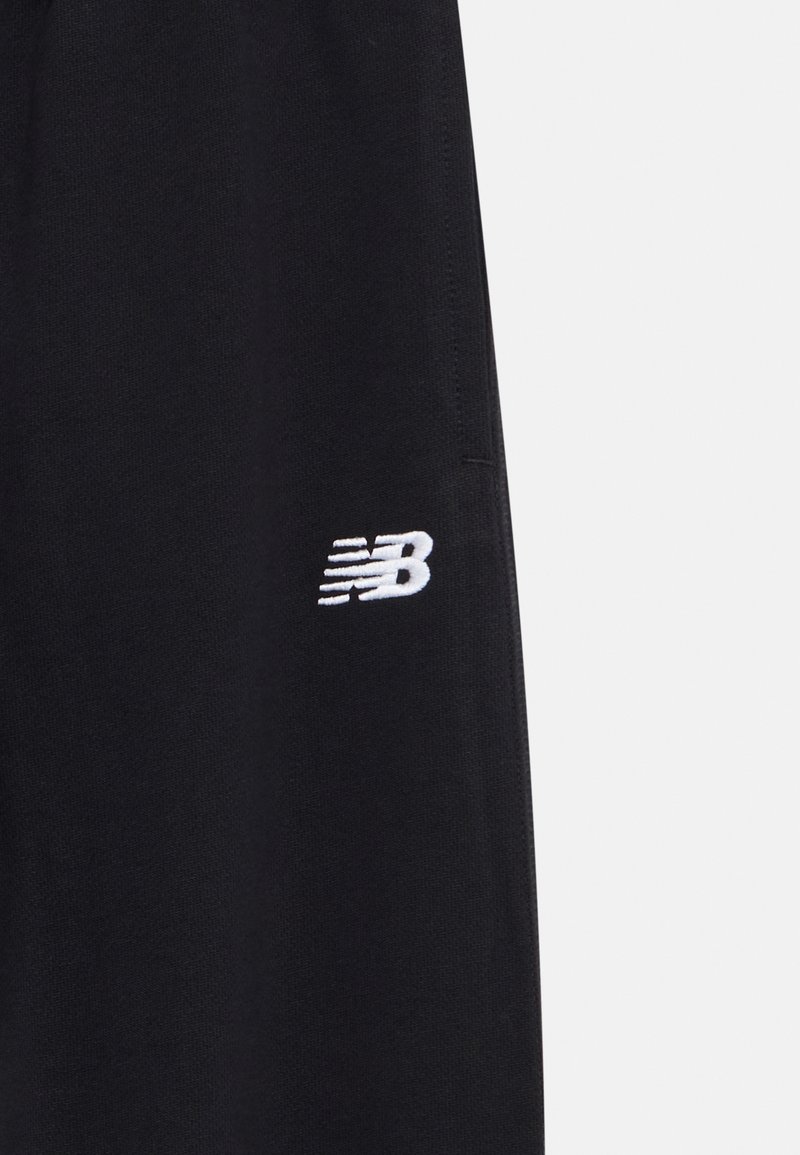 New Balance SMALL LOGO JOGGER Tracksuit bottoms black