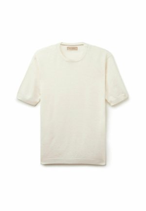 Hvid cremefarvet strikket kortærmet sweater med rund halsudskæring, ribkanter ved ærmer og bund, vist på hvid baggrund.