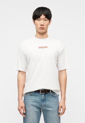 WRONG - Tričko s potlačou - white