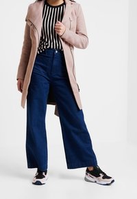ONLY Korte frakker - light brown