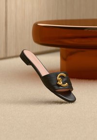 Επιλέχθηκε, noir