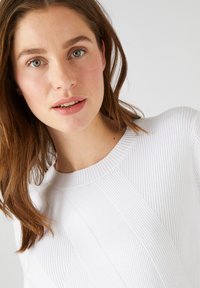 Damart JEU DE FANTAISIE - Maglione - ecru