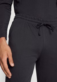 Pier One Pyjama - black