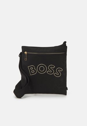 CATCH BIG - Across body bag - black