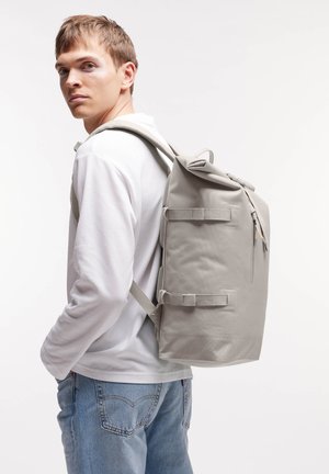 ROLLTOP FACH - Sac à dos - clam