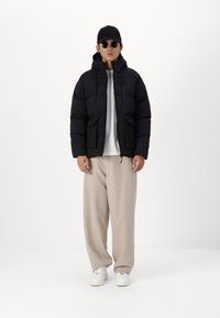 Abercrombie & Fitch Baggy Trouser - Bukser - khaki