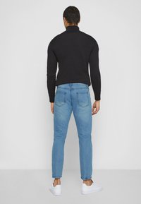 Newport Bay Sailing Club Calças de ganga de perna direita - denim blue