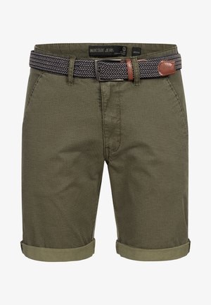 Olen vihreät shortsit, joissa on teksturoitu pinta, käännetyt helmukset ja kuvioitu kudottu vyö, jossa on ruskea nahkaosa.