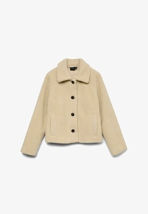 Veste en polaire beige avec un col, fermeture à boutons sur le devant, deux poches latérales et une texture douce. Design court décontracté.