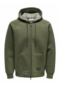 Olivgrön zip-up hoodie i mjukt material, med en dragsko i huvan, ribbade ärmar, två framfickor och en etikett på sömmen.