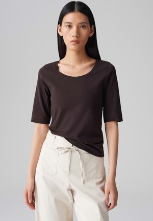 SLIM FIT ROUND NECK - Basic T-shirt - midnight brown