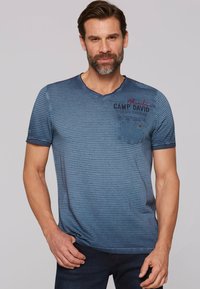 Camp David - STREIFEN MIT RÜCKEN-ARTWORK - Print T-shirt - dark teal Thumbnail Image 1