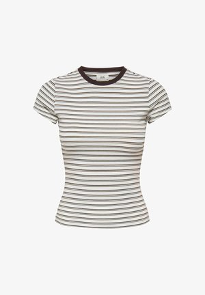 Chemise blanche ajustée à manches courtes avec de fines rayures horizontales noires et brunes et un col rond uni marron foncé.