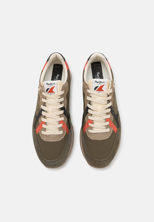 BRIT COVER - Trainers3