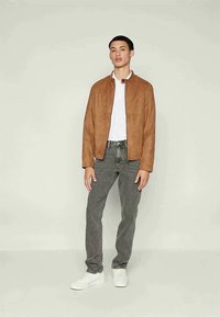 Jack & Jones JJEDYLAN JACKET - Keinonahkatakki - cognac