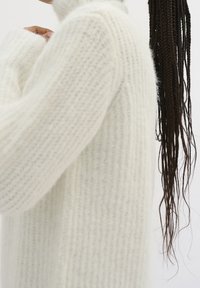 My Essential Wardrobe Sweter