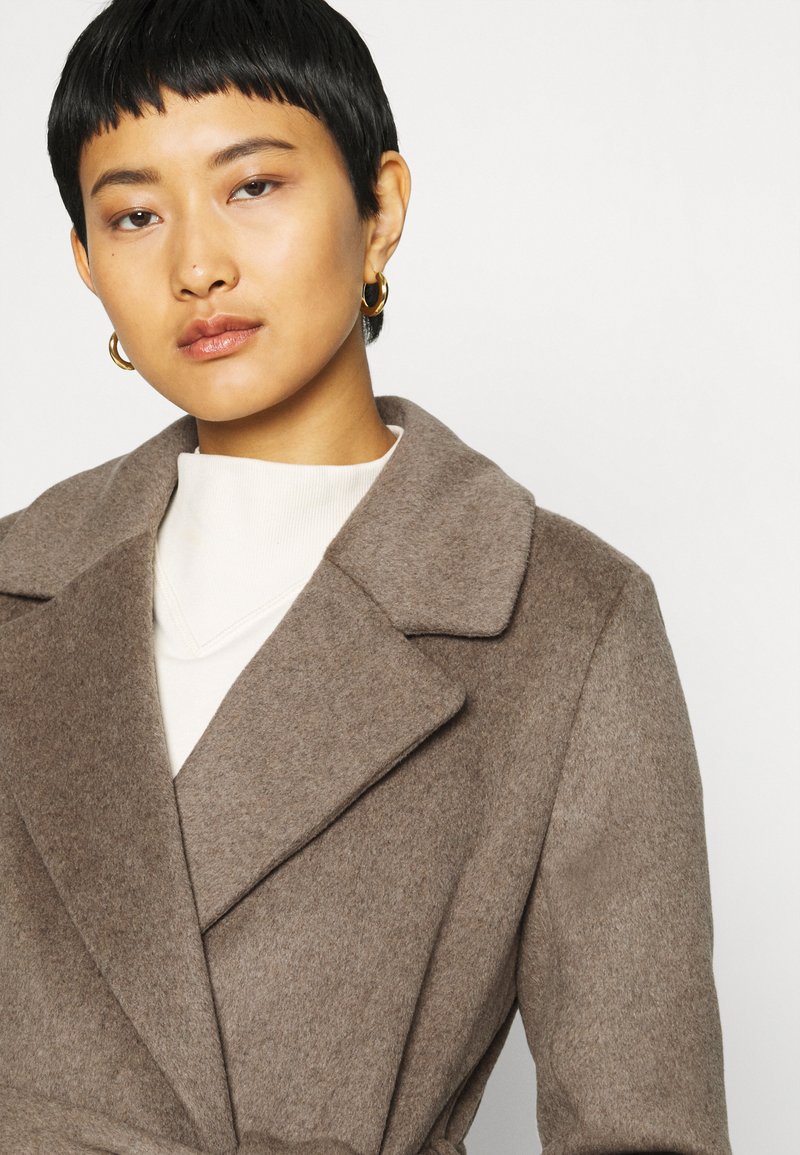 mbyM Klassischer Mantel - greige melange/beige - Zalando.de
