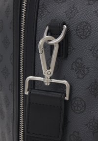 Guess PISA - Reisetasche - coal/black