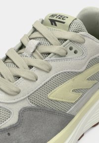 HI-TEC HTS74 SHADOW UNISEX  - Matalavartiset tennarit - star white/sharkskin/aloe wash