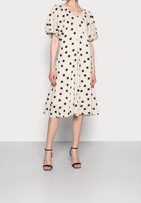 Love Copenhagen Denní šaty - off-white