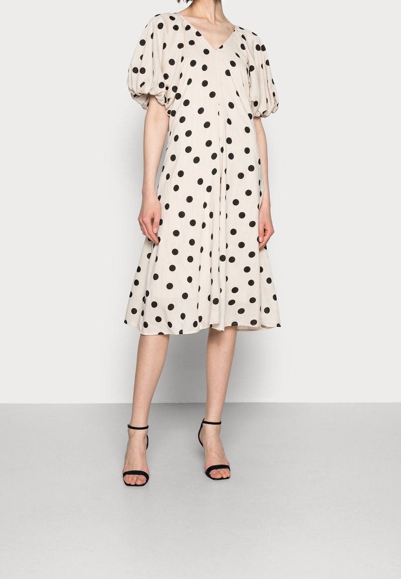 Love Copenhagen Denní šaty - off-white