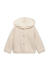 Jachetă bej căptușită cu fleece, cu glugă, având o textură răsucită, nasturi în față și mâneci lungi. Material moale și design casual.