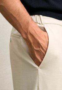 Reiss FOUND SLIM FIT INTERNAL DRAWSTRING - Chino - stone