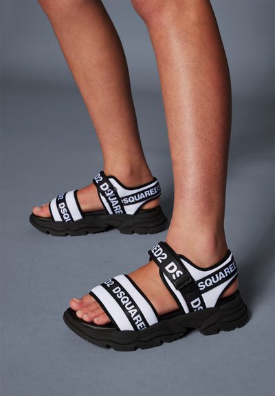 Dsquared2 UNISEX - Σανδάλια περπατήματος - black/white
