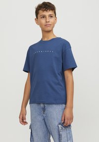 Jack & Jones Junior JJESTAR NOOS - Marškinėliai su spaudiniu - ensign blue