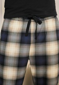 Next MOTIONFLEX COSY SET  - Pyjamas - black check