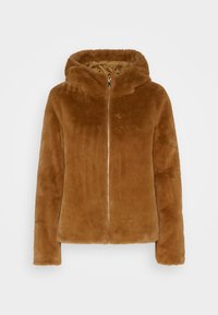 Sudadera con capucha de imitación de piel marrón con cierre de cremallera, que presenta una textura suave y un corte recto. El interior es de un color claro contrastante.