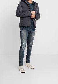 CHASIN' Jeans slim fit - dark-blue denim