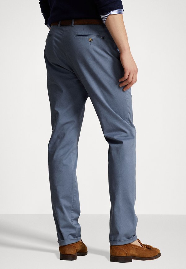 STRETCH SLIM FIT CHINO PANT - Chinos3