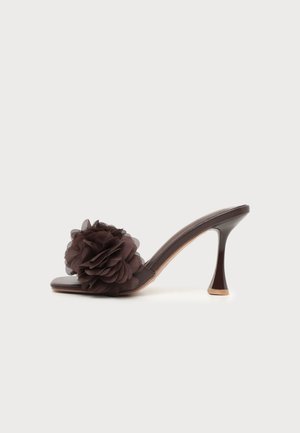 Simmi London KAZ - Sandales à talons hauts - choco pu/flower