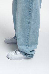 Thumbnail Image 5