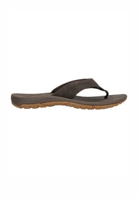 Brun flip-flop sandal med en texturerad, bred rem med perforeringar, flexibel sula med grepp och en kontrasterande tan yttersula.