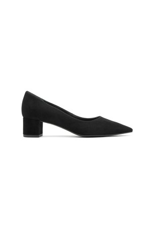 Décolleté neri in suede con tacco basso, punta affusolata e tacco a blocco. Il design presenta una texture liscia e una silhouette classica.