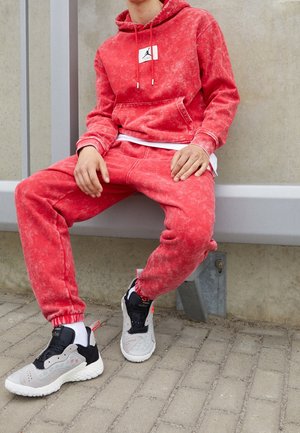 Mikina s kapucí - red