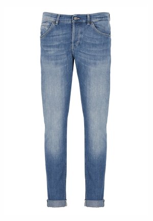 Jeans de mezclilla azul claro con un corte ajustado, que cuentan con un cierre de botón, cinco bolsillos y puños enrollados para un look casual. Presentan áreas descoloridas.