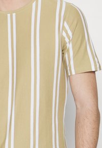 Sandberg Tartan T-Shirt main image 1