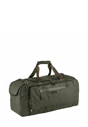 Grand sac de sport vert olive avec plusieurs compartiments zippés, double poignées avec prise rembourrée, et le mot "EXPLORER" sur la poche avant.