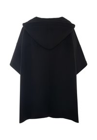 Cappuccio nero con una silhouette ampia, realizzato in un tessuto morbido. Presenta un design a mantella larga e senza chiusure o motivi visibili.