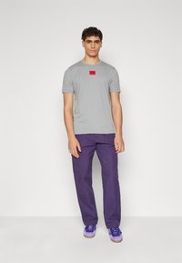 HUGO DIRAGOLINO - T-shirts - medium grey